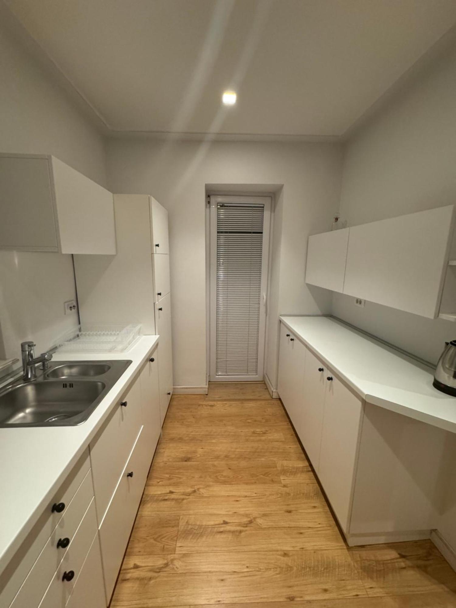Tekija Central Stay Apartment Сараево Екстериор снимка